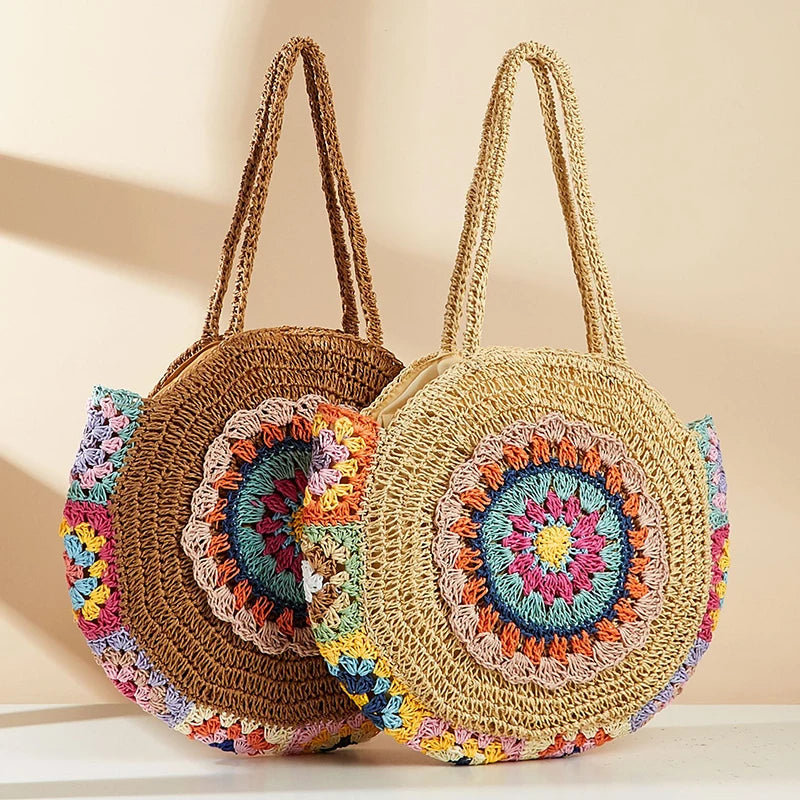 Round straw shoulder bag