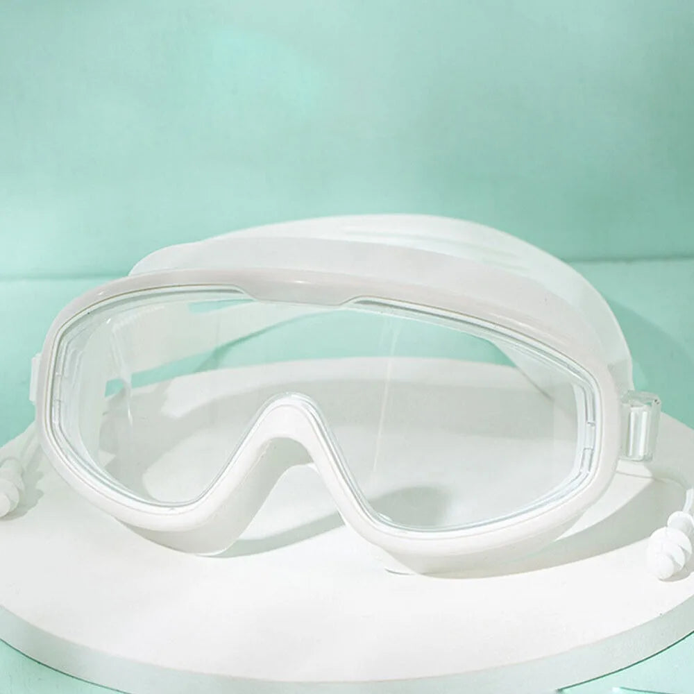 Swimming goggles